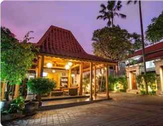 Exterior 2 SMV -2BRPool- SANDAT · 2BR Private Pool Walk to Beach and Shops Legian