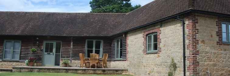 Exterior Benbow Holiday Cottages