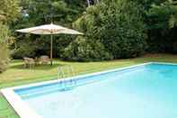 Swimming Pool Villa Regina