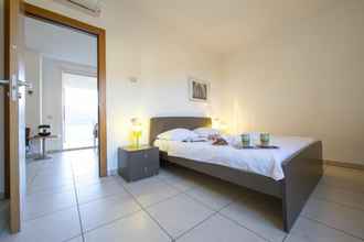 Phòng ngủ 4 Vista di Maccagno Fantastico Pool