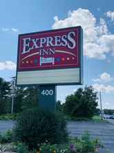 Bên ngoài 4 Express Inn