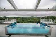 Swimming Pool Le Collines Resort