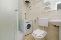 Toilet Kamar Ploce Apartments - Frana Cale 24