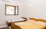 Bedroom 7 Guest House Sobra