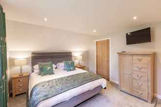 Bedroom 4 Lord Galloway 38 With Hot Tub, Newton Stewart