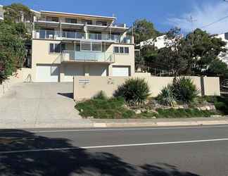 Exterior 2 Crystal Shores Sunshine Beach