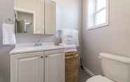 Toilet Kamar 7 Huge Three Condo Complex - Northern Liberties!