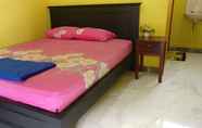 Kamar Tidur 5 Losmen Tut Wuri 2