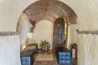 Lobi Matilde's Medieval Guest House