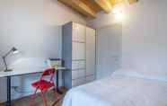 Bilik Tidur 2 Modern House with Private Garden in Udine