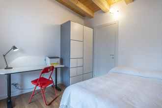 Bedroom 4 Modern House with Private Garden in Udine