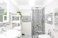In-room Bathroom Bari Domus Bella Vita Apartment