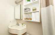 In-room Bathroom 2 InTown Suites Extended Stay Charlotte NC - North Tryon St