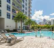 Swimming Pool 3 Biscayne Townhomes by Sextant