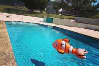 Swimming Pool Auberge de la Paillere