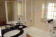 In-room Bathroom House Roby