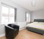 Bedroom 3 West Brom- premium stay