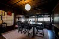 Functional Hall Classic Japan Living Miuraya