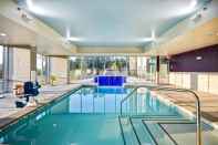 Swimming Pool Home2 Suites by Hilton Denver Northfield