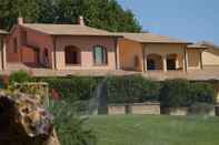 Bangunan Charming Holiday Home in Sorano With Swimming Pool