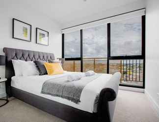 Bedroom 2 Elegant 2br@footscray Station