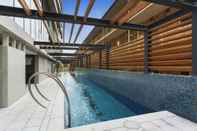 Kolam Renang Breathtaking Lake/parkview Apt Pool&gym@3br