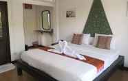 ห้องนอน 4 Naruchon Hotel