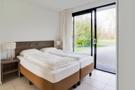 Bedroom Luxury Holiday Home in Zeewolde With Terrace