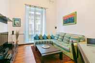 พื้นที่สาธารณะ Vittorio Emanuele & Via Roma Colorful Apartment