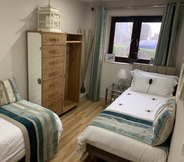 Kamar Tidur 2 King Canute Apartment - Crown Lettings