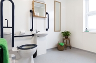 Toilet Kamar Roseland House