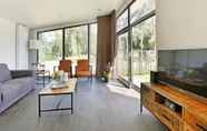 Others 4 Modern Chalet With Nice Sliding Doors, Near Lochem