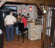 Bar, Cafe and Lounge 5 Tidy Furnished Wooden Chalet near Forest