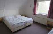 Bedroom 5 Detached Bungalow With Dishwasher, at the Water