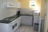 Bedroom Detached Bungalow With Dishwasher, at the Water