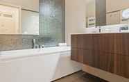 In-room Bathroom 2 San Fermo Luxury Apartment