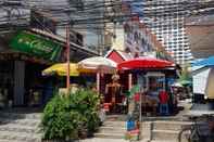 ภายนอกอาคาร Ons Moeder Restaurant Guesthouse - 4 50 Meters to the Beach