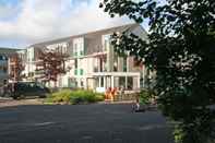 Exterior Well-kept Apartment, a Stone's Throw From the Sea, on Texel