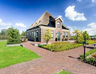 Exterior 2 Detached, Light Chalet With Dishwasher not far From Hoorn