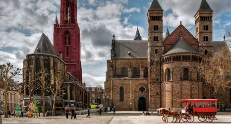 Exterior 2 Luxurious Villa With Whirlpool and Wifi, 4km From Maastricht