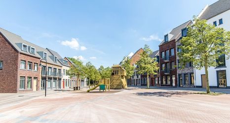 Exterior 2 Luxurious Home, 4 Bathrooms, 4km From Maastricht