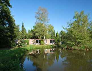 Bangunan 2 Single-storey House With Garden, in a Natural Area