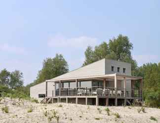 Exterior 2 Luxury Villa With Washing Machine Located in Nature Reserve