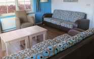 Ruang untuk Umum 6 Cozy Furnished House With Garden, Near Nature Reserve