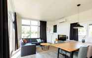 Ruang Umum 2 Modern Chalet With Dishwasher, 5 km. From Valkenburg