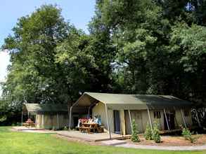 Luar Bangunan 4 Atmospheric Tent Lodge With Dishwasher, in Twente