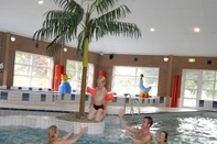 Swimming Pool Beautiful House With Dishwasher and Sauna, 19 km. From Hoorn