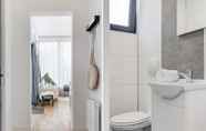 In-room Bathroom 2 Modern House With Beautiful Terrace, Near Almelo