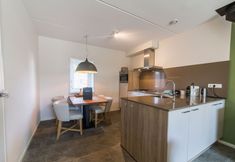 臥室 2 Holiday Home, Hottub & Sauna, 4 km From Maastricht