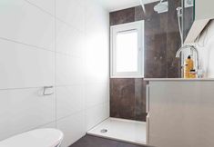 In-room Bathroom 3 Modern Chalet With a Dishwasher, Located in Park De Veluwe